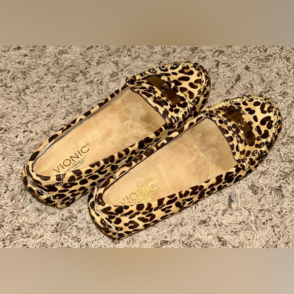 Vionic Shoes - Women’s Vionic Animal Print Women's Loafers Size 7